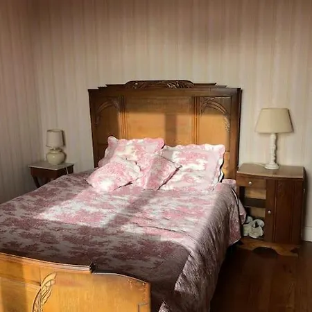 Maison De Famille Entre Et Campagne A 5 Mn De La Holiday home *